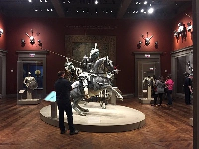 The Art Institute of Chicago Art Exhibition - Love Chicago USA