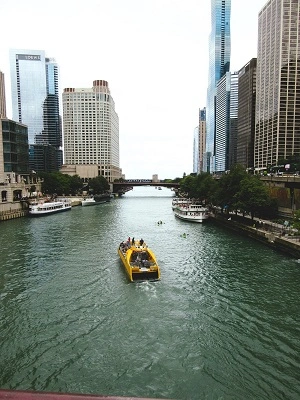 chicago city river