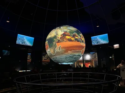 Space Theatre - Love Chicago USA